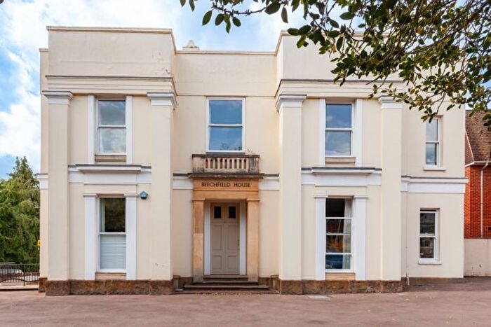 2 Bedroom Flat To Rent In West Bar Street, Banbury, OX16