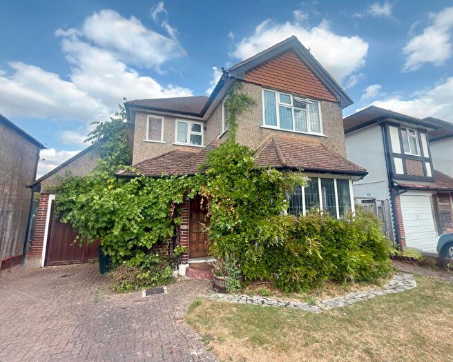 4 Bedroom Detached House For Sale In Broadhurst, Ashtead, KT21