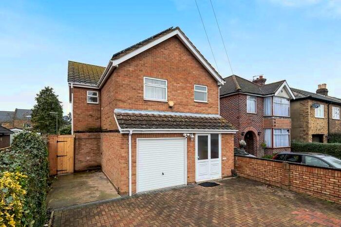 4 Bedroom Detached House To Rent In Alexandra Road, Ashford, TW15