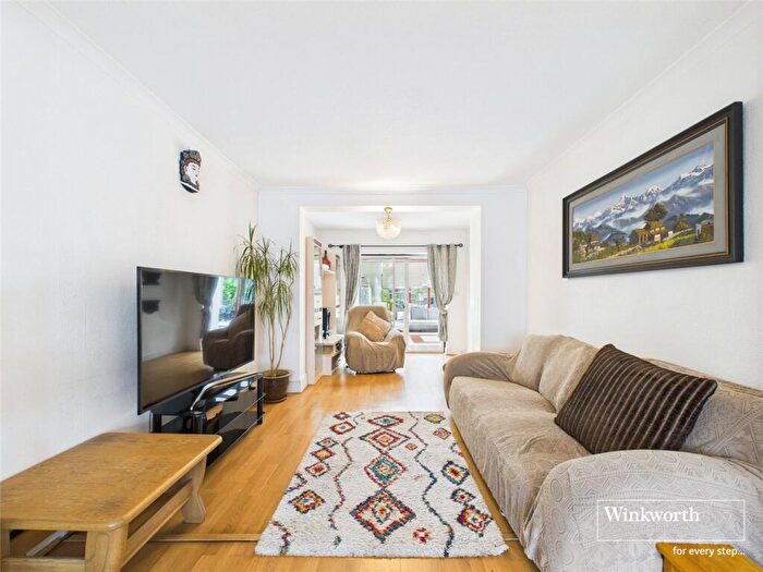 4 Bedroom End Of Terrace House For Sale In Clifton Road, Harrow, Middlesex, HA3