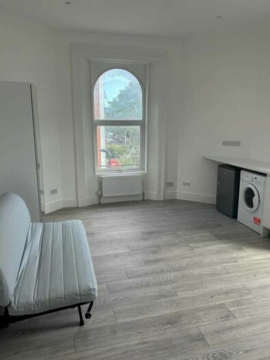 Studio To Rent In High Street, London, W3