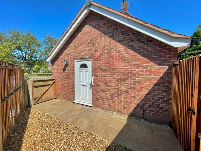 1 Bedroom Semi-Detached House To Rent In Embry Crescent, Norwich, NR6