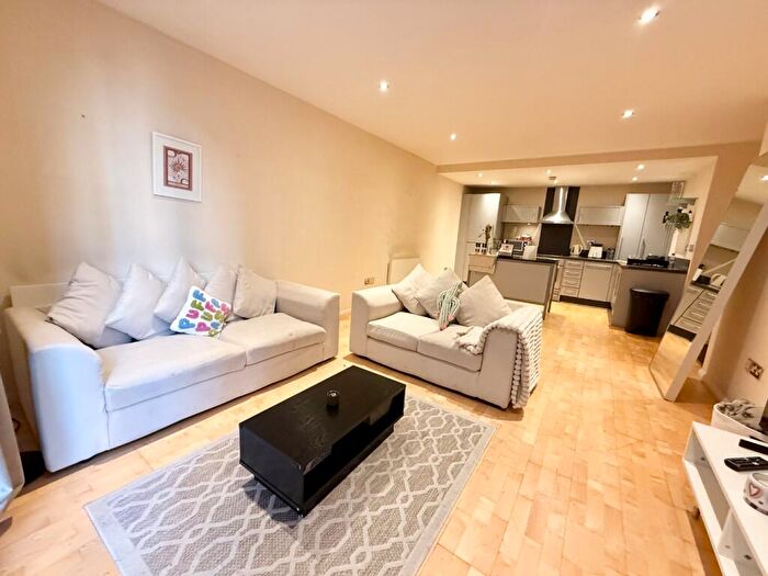 2 Bedroom Apartment To Rent In One Fletcher Gate, Adams Walk, Nottingham, Nottinghamshire, NG1