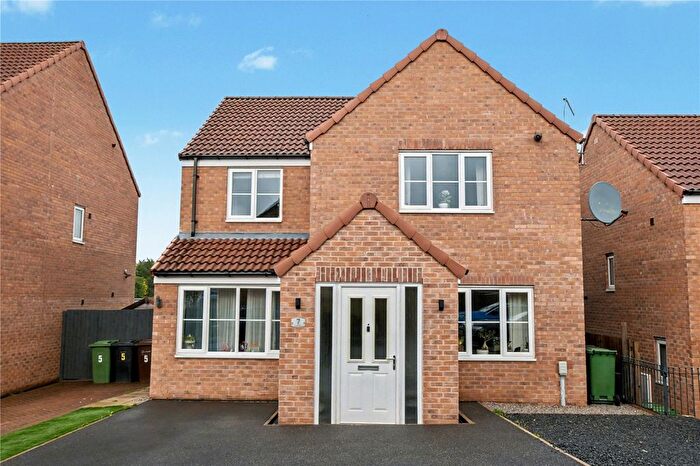 4 Bedroom Detached House For Sale In Fairfield Rise, Churwell, Morley, Leeds, LS27