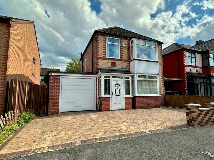 3 Bedroom Detached House To Rent In Woodville Grove, Reddish, Stockport, SK5