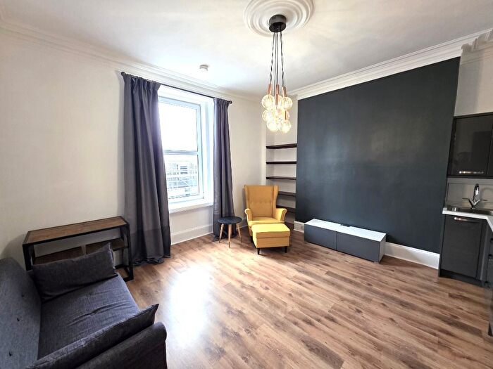 1 Bedroom Flat To Rent In Holburn Street, City Centre, Aberdeen, AB10