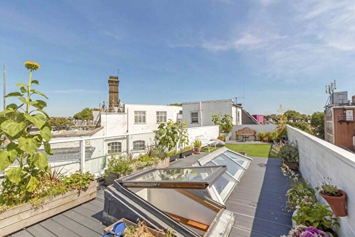 2 Bedroom Flat To Rent In Woodstock Grove, London, W12