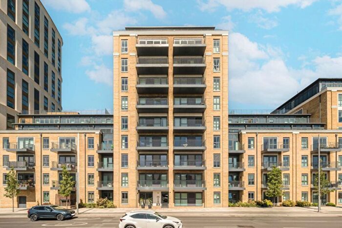 1 Bedroom Flat For Sale In Wheatfield Way, Kingston Upon Thames, KT1