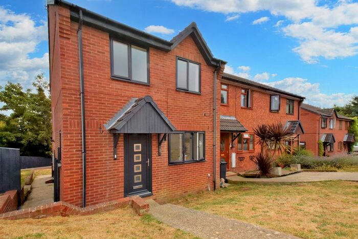 3 Bedroom Semi-Detached House To Rent In Denny Gardens, Shanklin, PO37