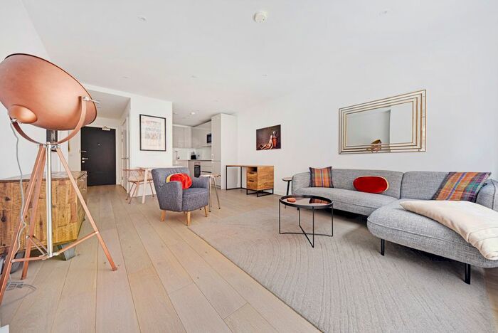 1 Bedroom Flat To Rent In Hurlock Heights, Deacon Street, SE17