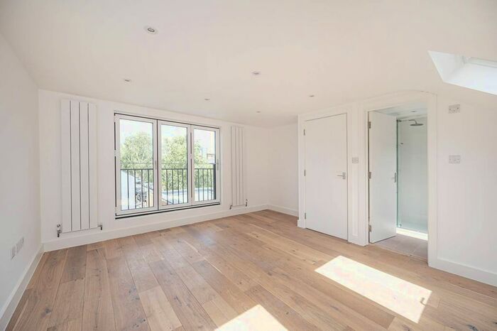 4 Bedroom End Of Terrace House To Rent In Queens Road, Walthamstow, London, E17