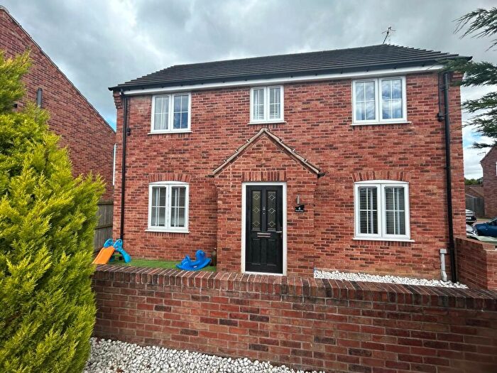 4 Bedroom House To Rent In Dunsil Close, Arkwright Town, S44