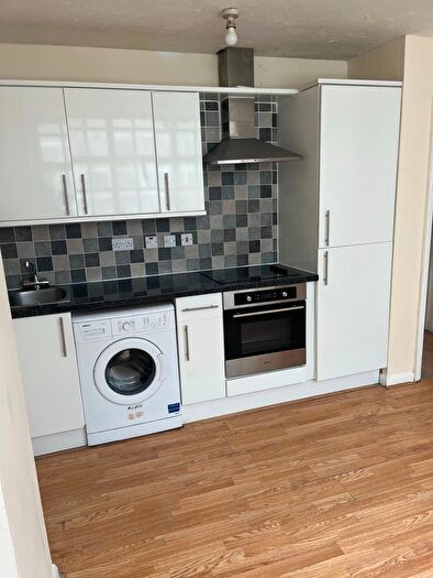 2 Bedroom Flat To Rent In Flat A, Guildford House, - Guildford Street, Luton, LU1