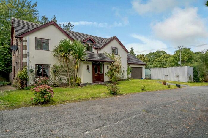 5 Bedroom Detached House For Sale In Weirbrook, West Felton, Oswestry, Shropshire, SY11