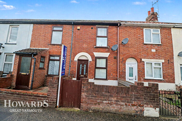 2 Bedroom Terraced House For Sale In Camden Road, Great Yarmouth, NR30