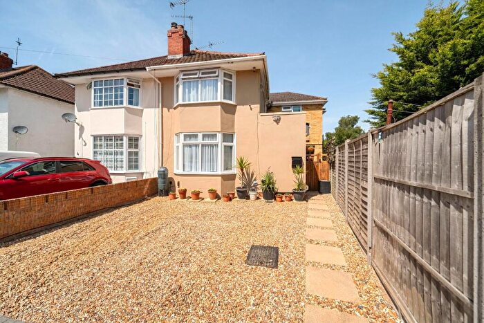 3 Bedroom Semi-Detached House For Sale In Buckland Crescent, Windsor, Berkshire, SL4