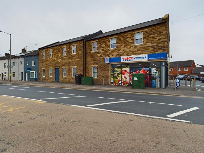 2 Bedroom Flat To Rent In Ripon Road, Killinghall, HG3