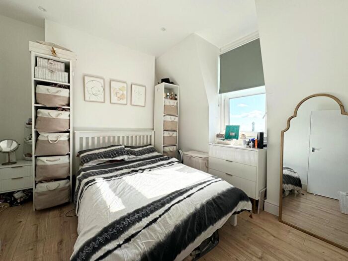 1 Bedroom Flat To Rent In Tottenham Lane, Crouch End, N8