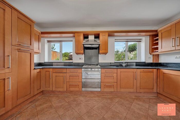 5 Bedroom Detached House For Sale In Sunningdale, Caerphilly, CF83