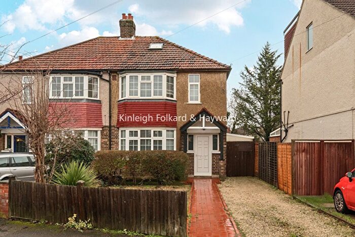 3 Bedroom Semi Detached House To Rent In Kingsway, New Malden, KT3