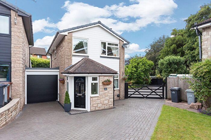 3 Bedroom Link Detached House For Sale In Overton Close, Congleton, CW12