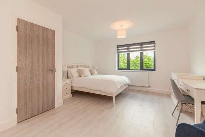 1 Bedroom House To Rent In High Street, Kidlington, OX5