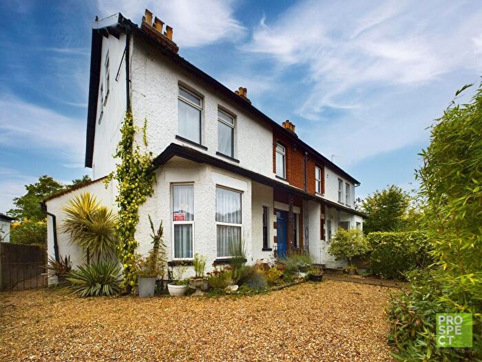 1 Bedroom Apartment To Rent In St. Lukes Road, Maidenhead, Berkshire, SL6