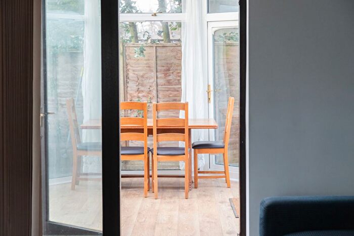 2 Bedroom Detached House For Sale In Rothafield Road, North Oxford, OX2