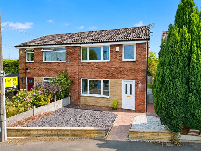 3 Bedroom Semi-Detached House For Sale In Dunnock Close, Stockport, Cheshire, SK2
