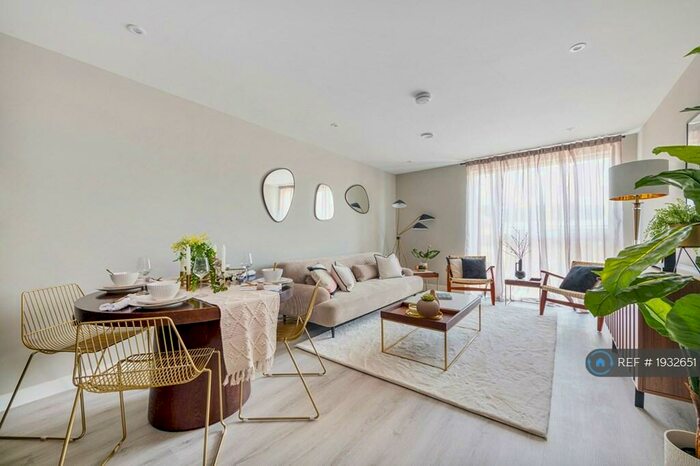 3 Bedroom Flat To Rent In Dollis Hill Avenue, London, NW2