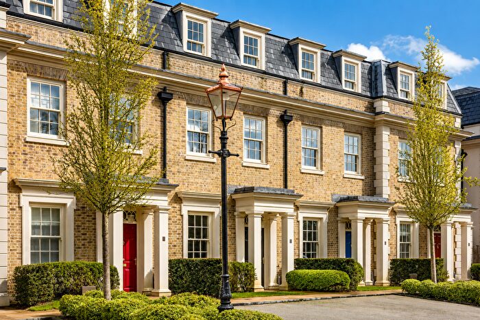 3 Bedroom Town House For Sale In Magna Carta Park, Fitzwalter Terrace, Egham, TW20
