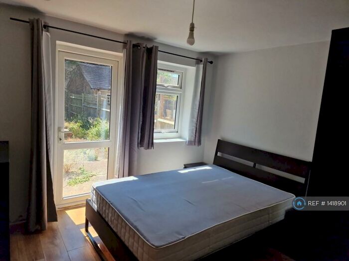 1 Bedroom Flat To Rent In Enderley Road, Harrow, HA3
