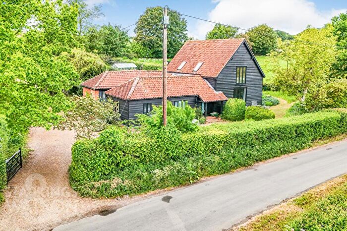 5 Bedroom Barn Conversion For Sale In Mendham Low Road, Redenhall, Harleston, IP20