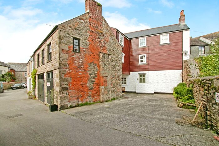 1 Bedroom Flat To Rent In Bohill, Penryn, TR10