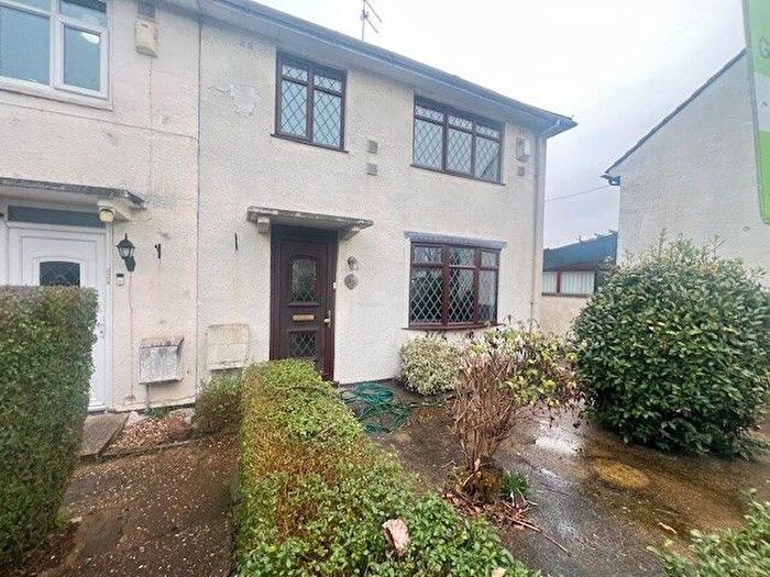 3 Bedroom Property To Rent In Glenhills Boulevard, Leicester, LE2