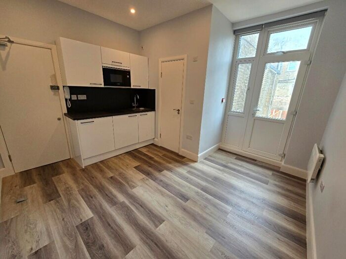 Studio To Rent In Alexandra Grove, London, N4