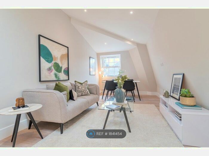 2 Bedroom Flat To Rent In Preston Corner, Faversham, ME13