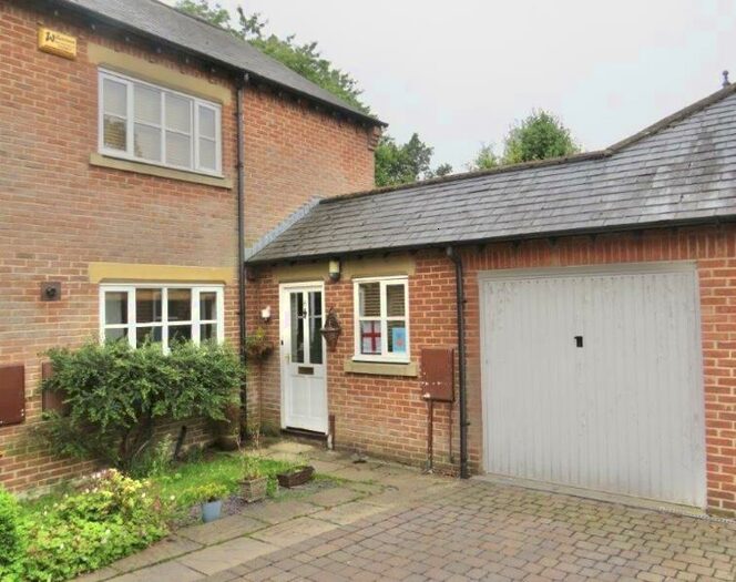 3 Bedroom House To Rent In Snaith Wood Mews, Rawdon, Leeds, LS19