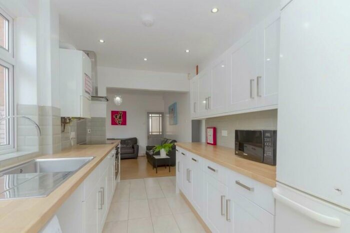 3 Bedroom Terraced House To Rent In Paton Street, Leicester, LE3