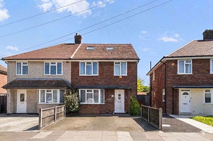 4 Bedroom Semi-Detached House For Sale In Rayners Crescent, Northolt, UB5