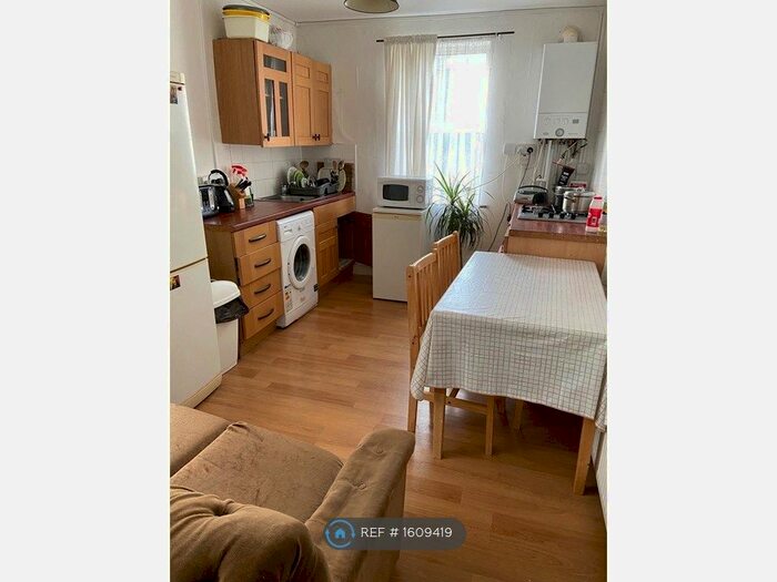 1 Bedroom Flat To Rent In Walthamstow, London, E17