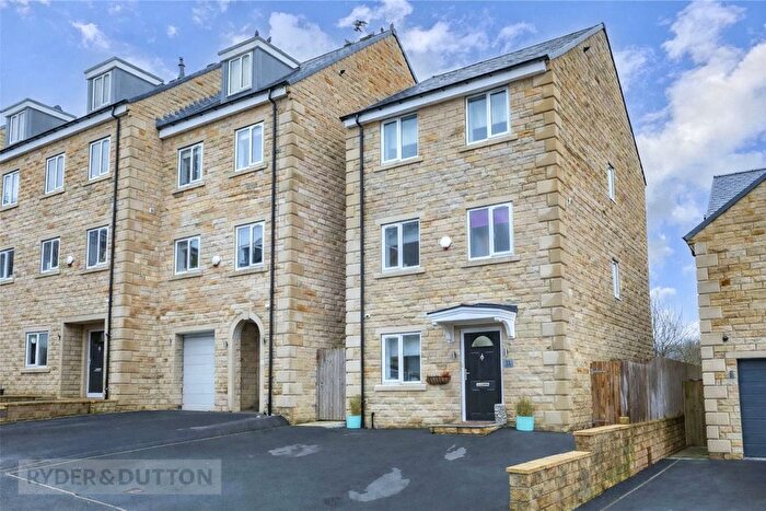 3 Bedroom Town House For Sale In Park View, Holmfield, Halifax, West Yorkshire, HX2