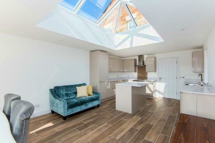 3 Bedroom Semi-Detached House To Rent In Harpes Road, Oxford, OX2