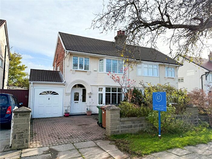 3 Bedroom Semi Detached House For Sale In Garth Boulevard, Higher Bebington, Wirral, CH63