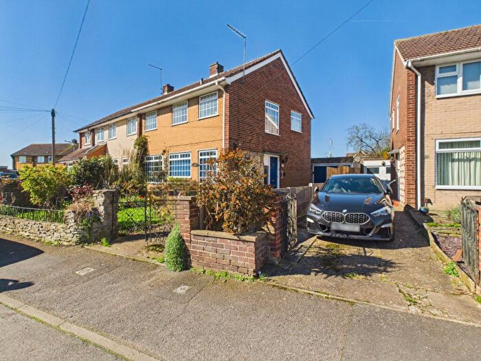 3 Bedroom Semi-Detached House For Sale In Cornwall Close, Eton Wick, Berkshire, SL4