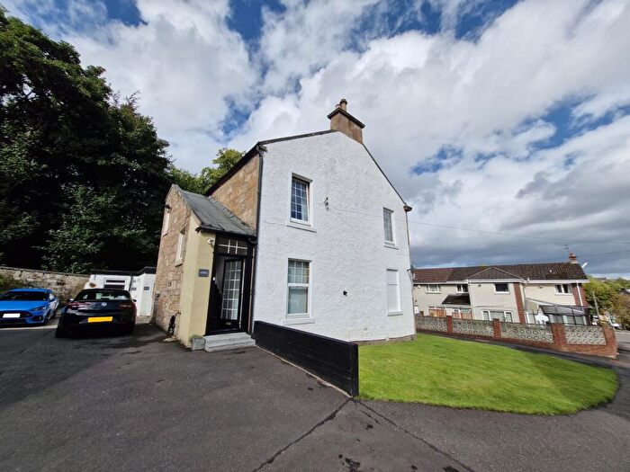 2 Bedroom Flat To Rent In Crow Road, Partick, G11