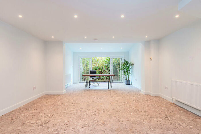 4 Bedroom Town House To Rent In St. Crispins Close, Hampstead, NW3