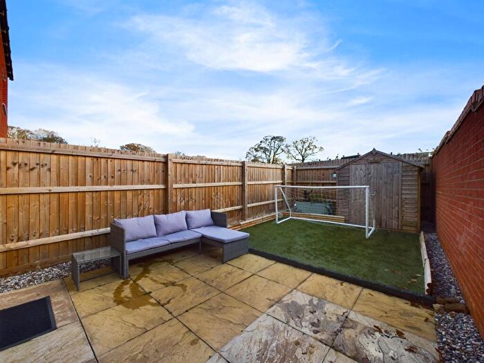 3 Bedroom End Of Terrace House For Sale In Kempton Drive, Towcester, NN12