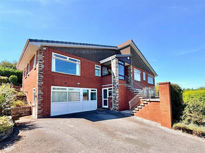 6 Bedroom Detached House For Sale In Elburton, Plymouth, PL9
