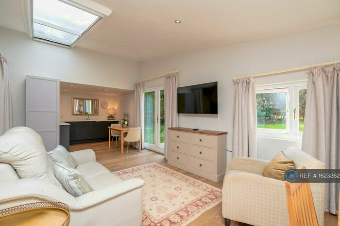 Studio To Rent In Main Street, Bicester, OX27